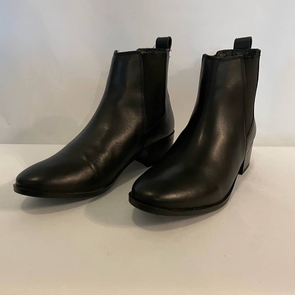 NWOB!! Steve Madden Women's Dover Ankle Boot, Black Leather, Sz 7.5